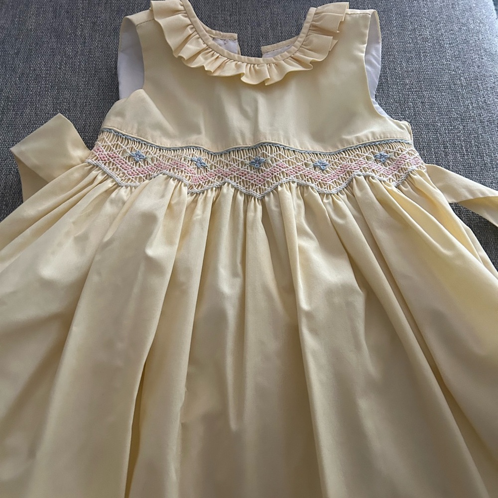 Le Za Me Brand. Yellow Dress. Size 4t